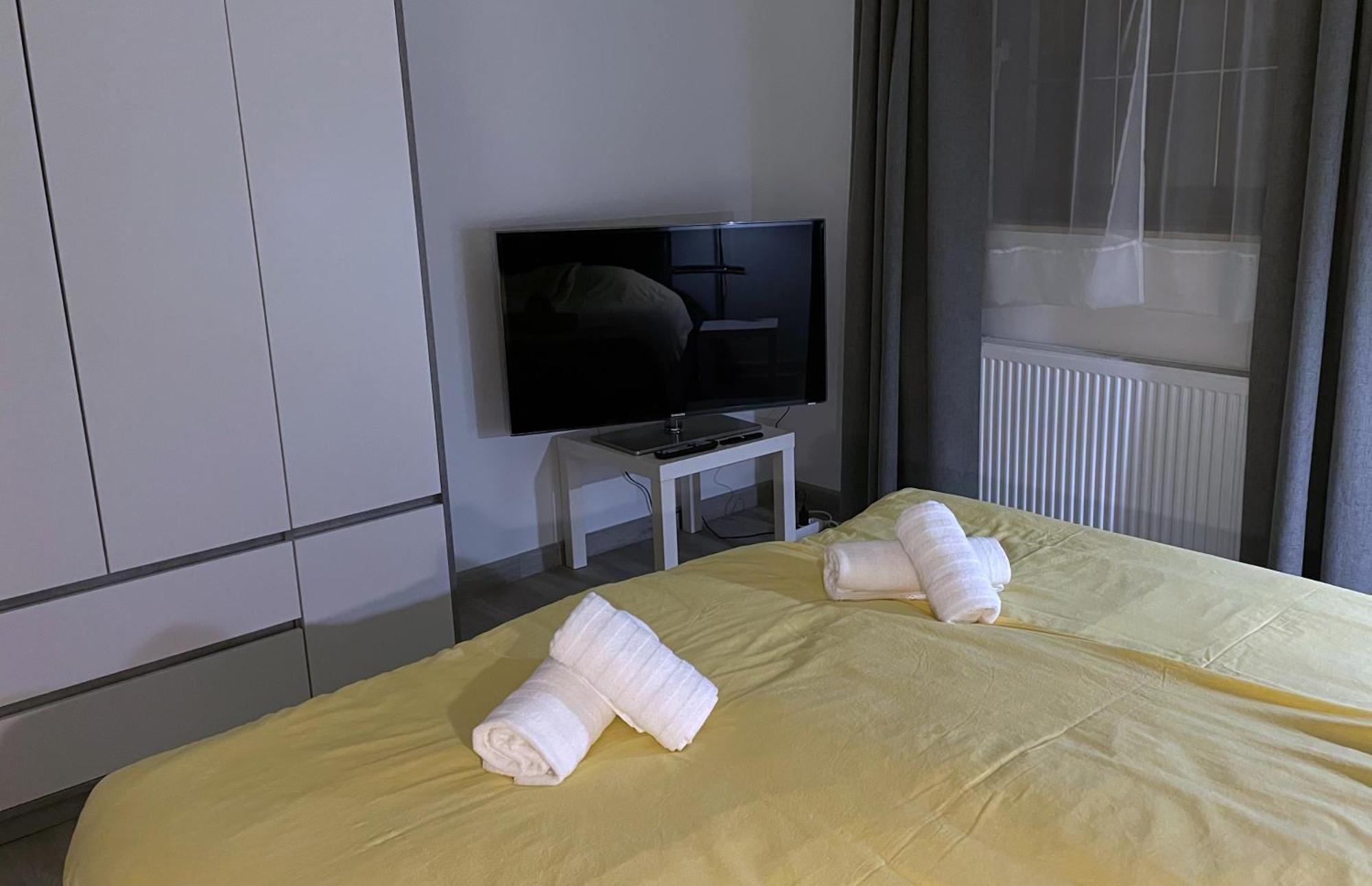 Roses Apartment Prijeten Apartma Za Dve Osebi Menges Bagian luar foto